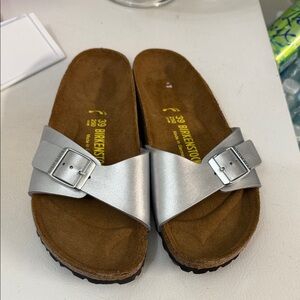 Birkenstock Mayari‎ Size 39 Silver Sandal Adjustable Strap Slide Comfort